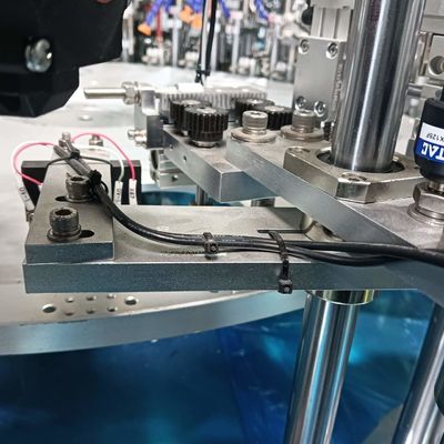 Desiccant Cap Filling Machine Gel Cap Machine With Servo Motor And Indexing Drive