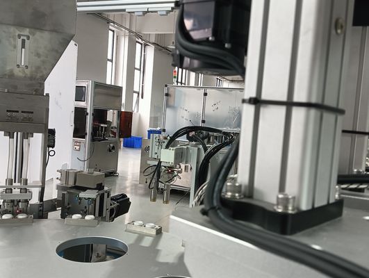 Automatic Desiccant cap with Daily Necessities Assembly Machine