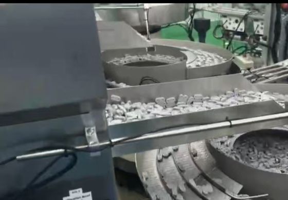 Fully Automated Euro Cap Assembly Machine For IV Infusion Bags And Bottles Stable Performance Pharmaceutical Packaging